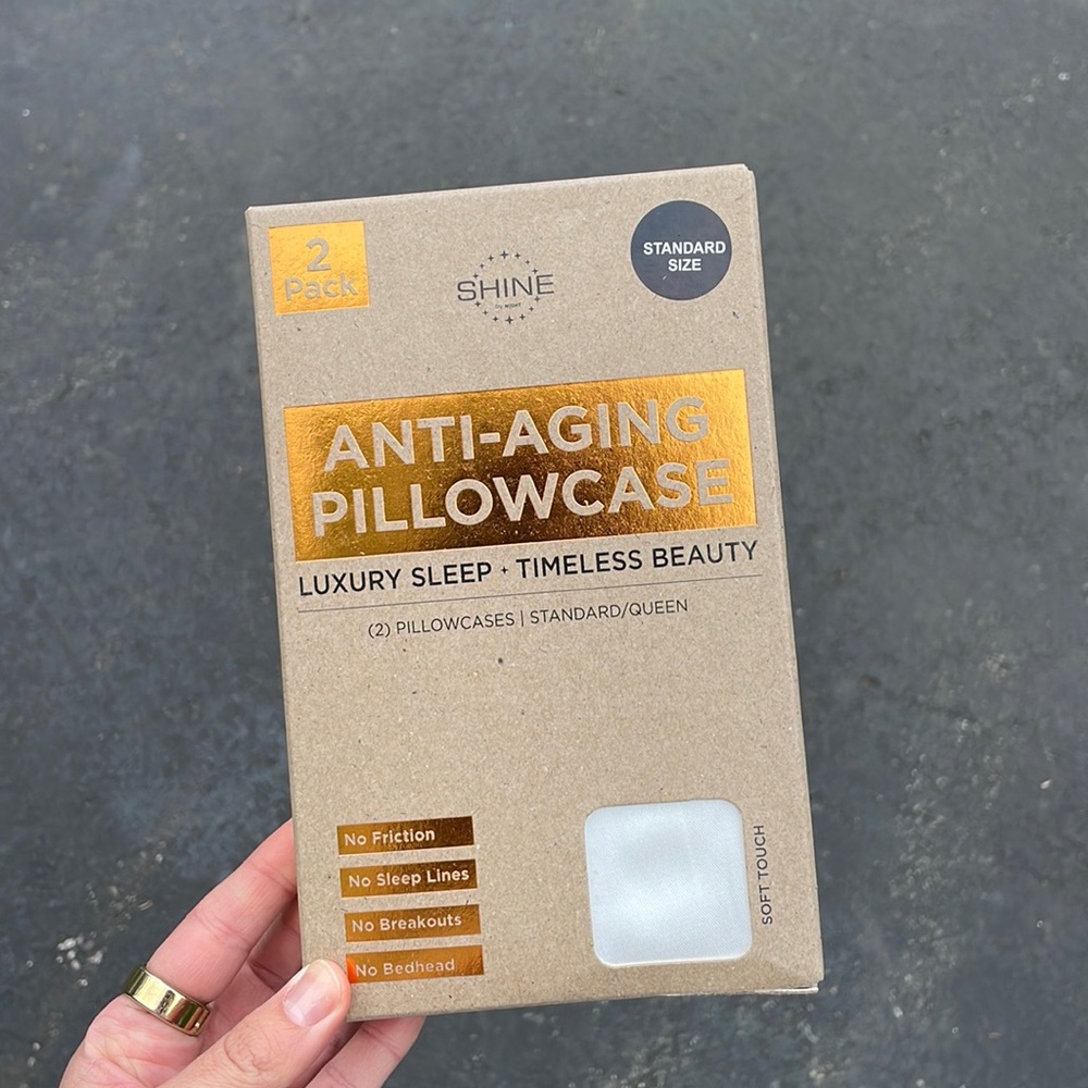NWT anti aging pillowcases
